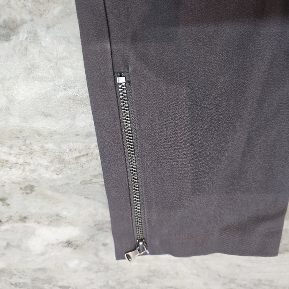 LOFT Outlet Lounge Pants Size M Gray Stretch Waist Zipper Cuff Casual - Picture 4 of 6